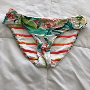Trina Turk Gemini Shirred Hipster Reversible Bikini Bottom Size small